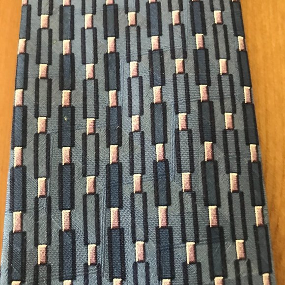 Ermenegildo Zegna Men's 100% Silk Tie in Blue, Purple and Pink Pattern - Picture 3 of 5